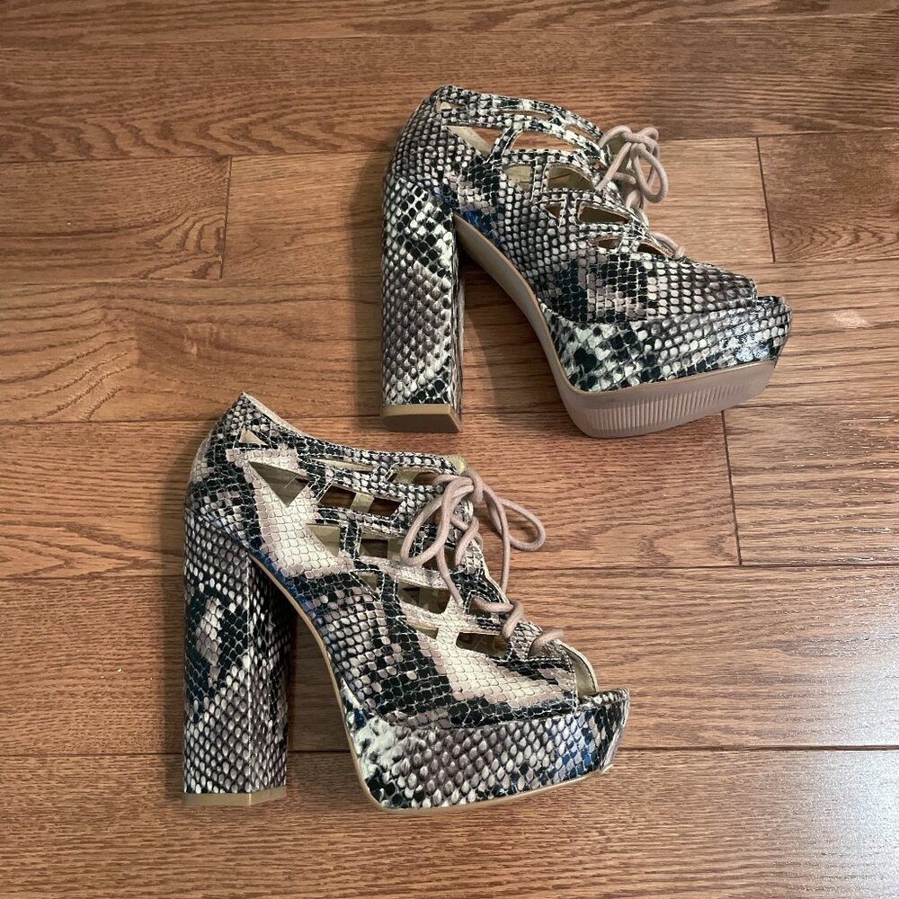 MIA Jillie Snakeskin Womens Platform Size 6.5